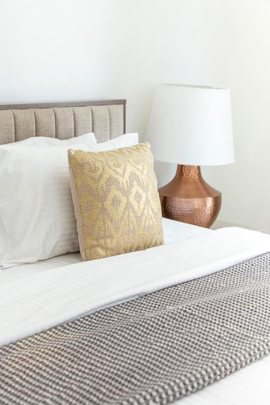 Frank Porter - Marina Terrace Apartment Dubai