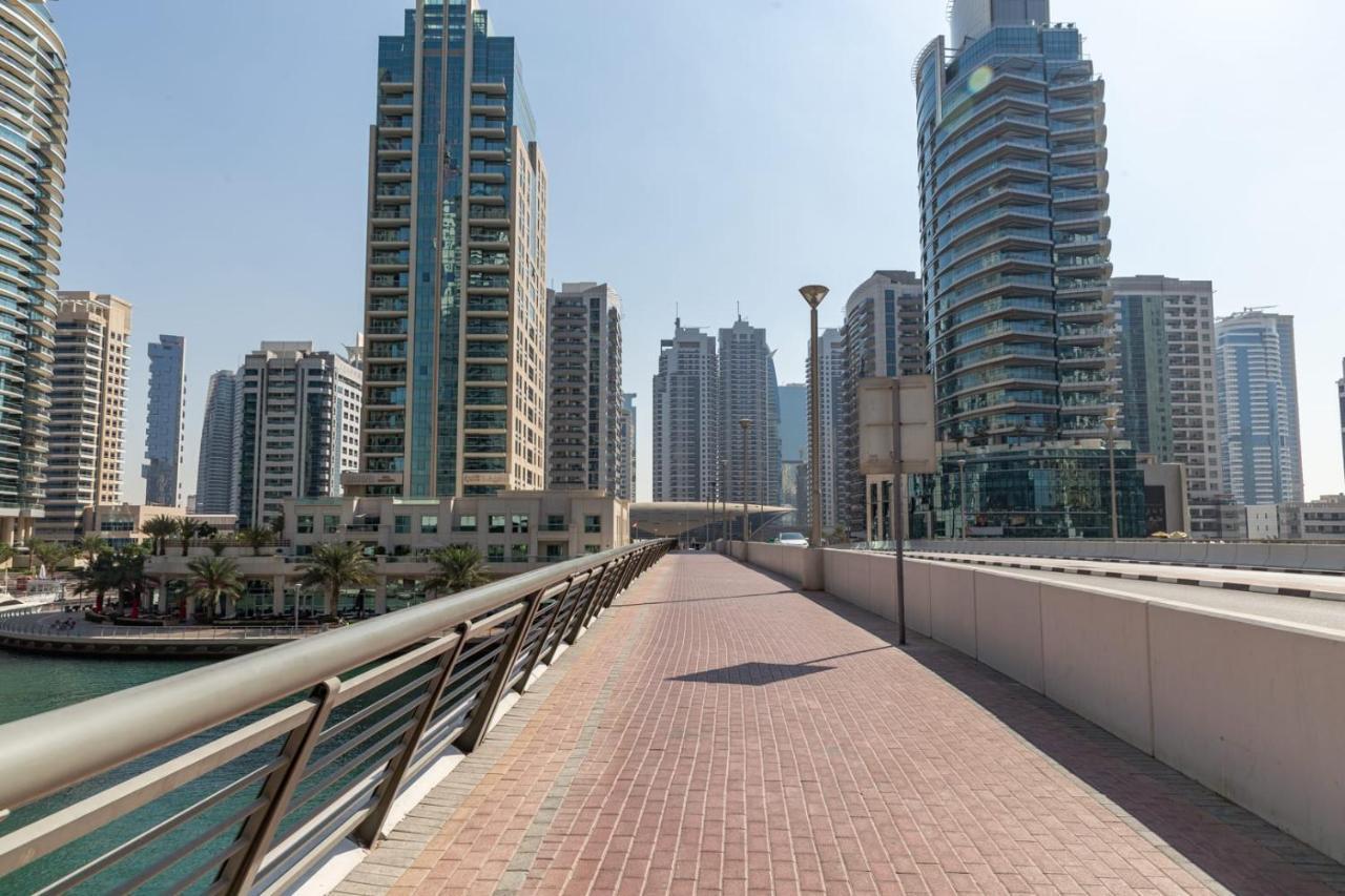 Frank Porter - Marina Terrace Apartment Dubai